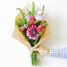 Load image into Gallery viewer, Designers Choice Cut Bouquet